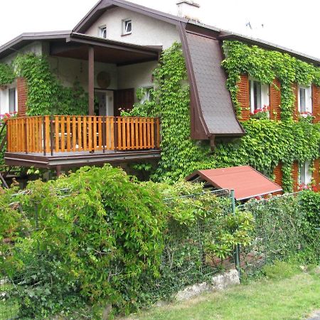 Modern Apartment In Carlsbad With Garden Karlsbad Buitenkant foto